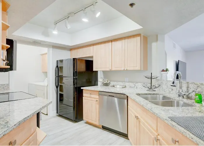Excellent Location,relax In The Heart Of The City!! By Kivoya